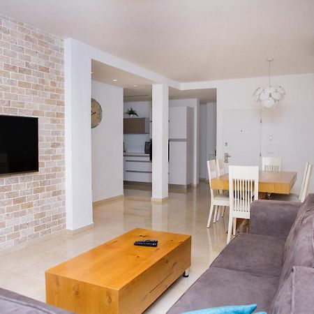 Apartments4You Etsel Бат-Ям Екстер'єр фото