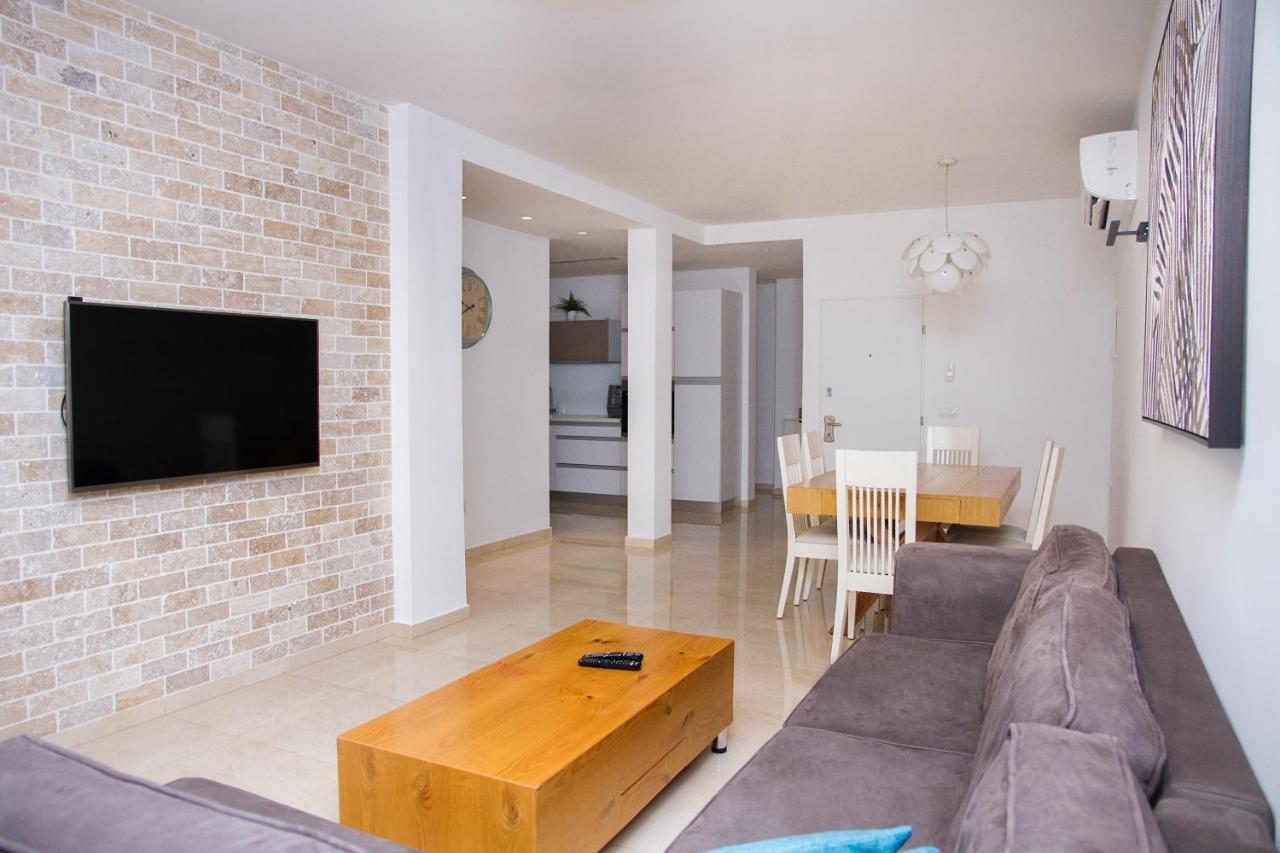 Apartments4You Etsel Бат-Ям Екстер'єр фото