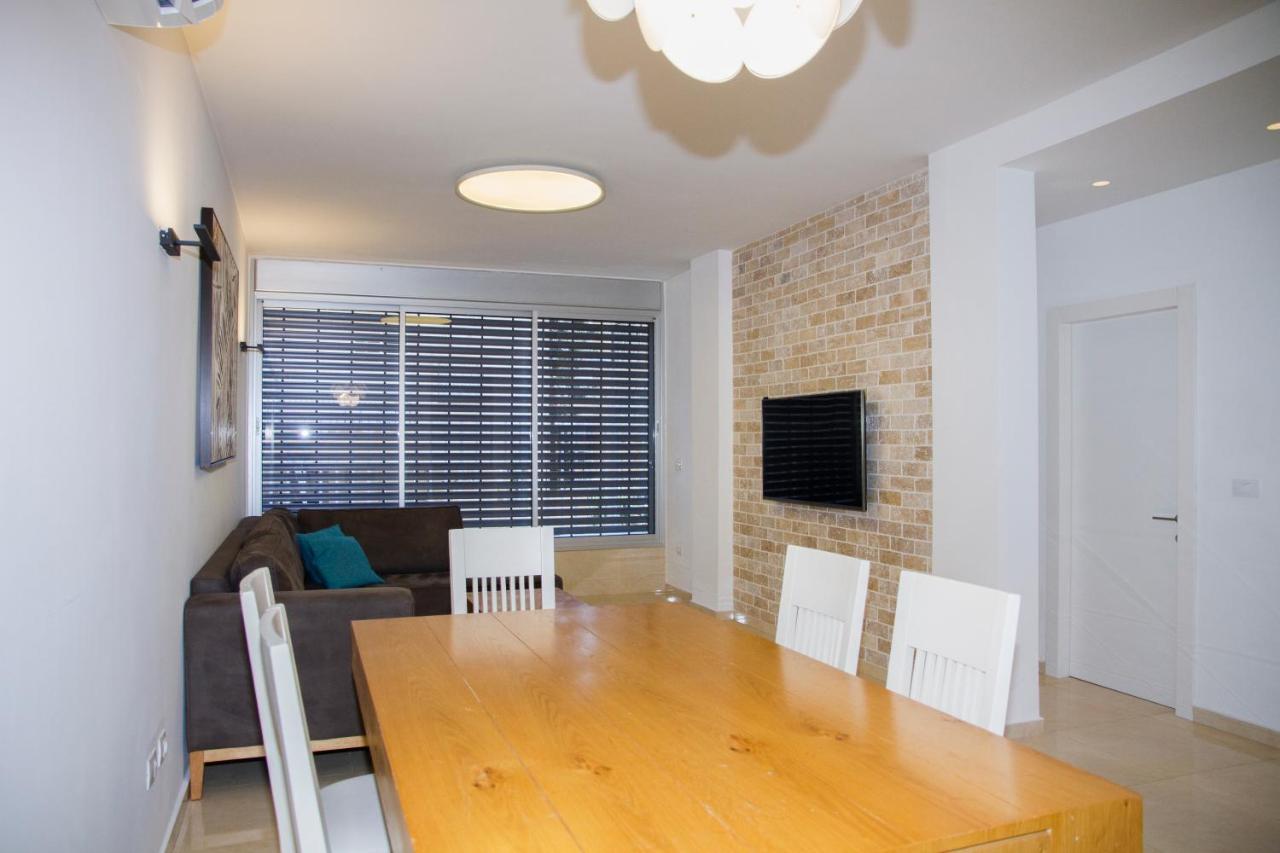 Apartments4You Etsel Бат-Ям Екстер'єр фото