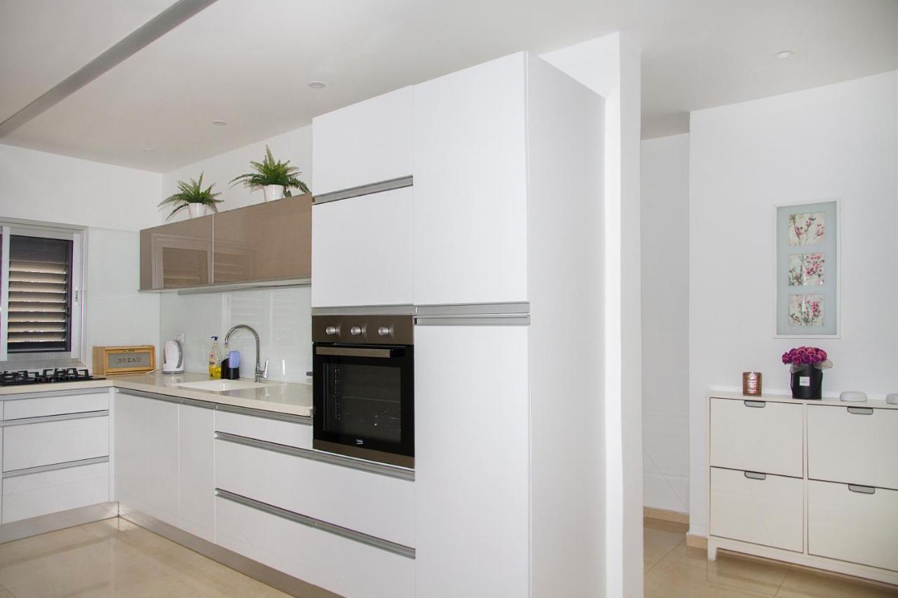 Apartments4You Etsel Бат-Ям Екстер'єр фото